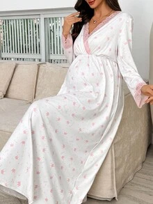 Moonlight&Mama Moonlight & Mama Crown Print Contrast Color Lace Patchwork Deep V-Neck Loose Maternity Long Nightgown, Maternity Sleepwear, Winter - Multicolor - View 2