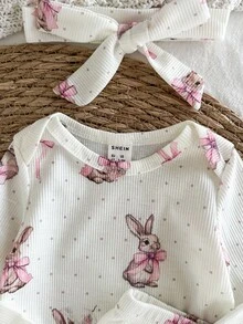SHEIN 4 件套新生婴儿女孩/男孩柔软针织可爱兔子印花连体衣、裤子、襁褓包和头带套装，适合所有季节 - 彩色 - 查看 7