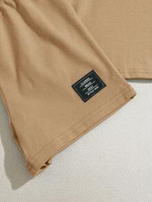 SHEIN 男宝宝女宝宝字母印花短袖T恤+徽章装饰休闲短裤两件套