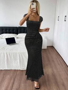 SHEIN EZwear 女士优雅法式网纱波点鱼尾长裙，夏季连衣裙，黑色波点连衣裙，黑白波点连衣裙，波点连衣裙，黑色长款连衣裙，波点长款连衣裙，女士派对连衣裙，黑白连衣裙，长款正式连衣裙，女士连衣裙，波点连衣裙，黑白正式连衣裙 - 黑與白 - 查看 4