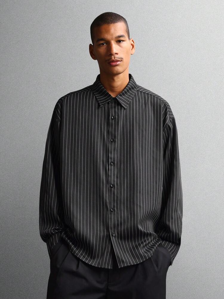 핀스트라이프 긴팔 버튼 다운 셔츠