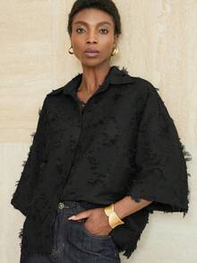 Aveloria Modichic 七分袖橄榄绿衬衫，简约剪裁，宽松版型，经典领型，穿着舒适 - 黑色 - 查看 4