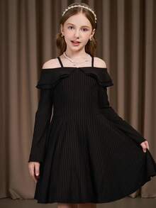 Robe noire pour préadolescentes, minimaliste élégante vintage à épaules dénudées avec double volant à l'ourlet, texture en maille, robe courte à manches longues ajustée. À porter avec une veste, vêtements d'automne - Noir - Voir 5
