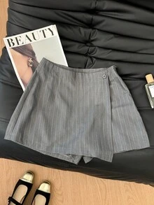 SHEIN Frenchy Damen gestreifte Wickel-Shorts mit Kreuzüberschneidung - Grau - Übersicht 1
