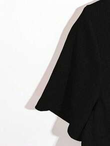 SHEIN LUNE 大码女式休闲不对称蝴蝶结装饰T恤，夏季优雅外出蝴蝶结翻领短袖修身不对称下摆经典优雅女式T恤 - 黑色 - 查看 3