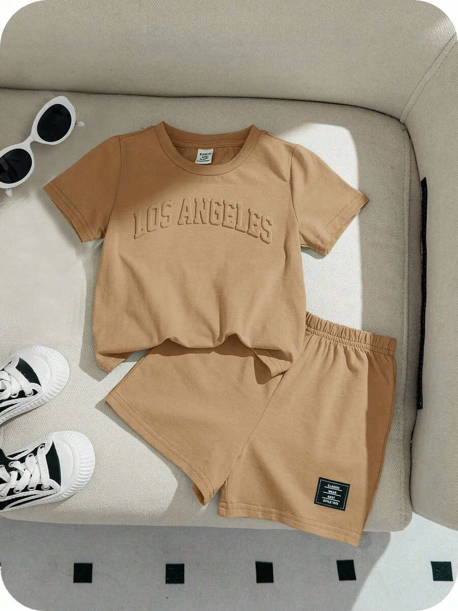 SHEIN 男宝宝女宝宝字母印花短袖T恤+徽章装饰休闲短裤两件套