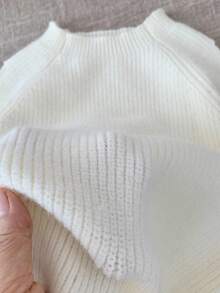 SHEIN Lässiger Rundhals-Strickpullover mit langen Ärmeln und Schleife für junge Kleine Mädchen, Langarmpullover, geeignet für den Schulanfang, zu Hause, beim Sport, in der Freizeit, auf Partys, warm und bequem für Herbst/Winter. Kinderpullover mit Schleife, Pullover mit Schleifen, weißer Pullover für Kinder, weißer Kinderpullover, Pullover mit Schleifenärmeln