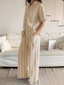 DAZY Gestreifter Kontrast-Knopf-Vorderseite Drop Shoulder Kurzarm Damen Pyjama Set