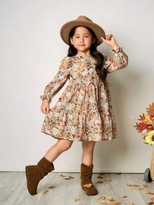 SHEIN 年轻女孩双胞胎女孩青少年年轻女孩复古碎花圆领连衣裙，春秋，秋冬，泡泡袖荷叶边下摆连衣裙，法式花卉，仙女裙，田园风，秋冬，青少年女孩碎花印花荷叶边袖荷叶边下摆连衣裙。宽松休闲圆领长袖荷叶边下摆中长连衣裙，可爱动物图案，适合度假和学校日常装扮，姐妹装，母女和姐妹搭配。假日，度假。 - 棕色 - 查看 5