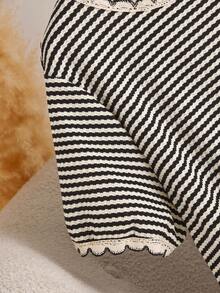 CosyJoli Plus Size Women's Casual Striped Loose Fit Round Neck T-Shirt,Slightly Sheer, Versatile For Summer