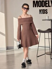 SHEIN Sweater Dress,Christmas,Halloween,Tween Girl Casual Chic Solid Color Cold Shoulder Flare Sleeve Flowy Hem Sweater Dress, Autumn/Winter Brown Dress Kids Tween Brown Dress Tween Girl Dresses Color Cocoa Teen Collar Dress Fall - Khaki - View 3