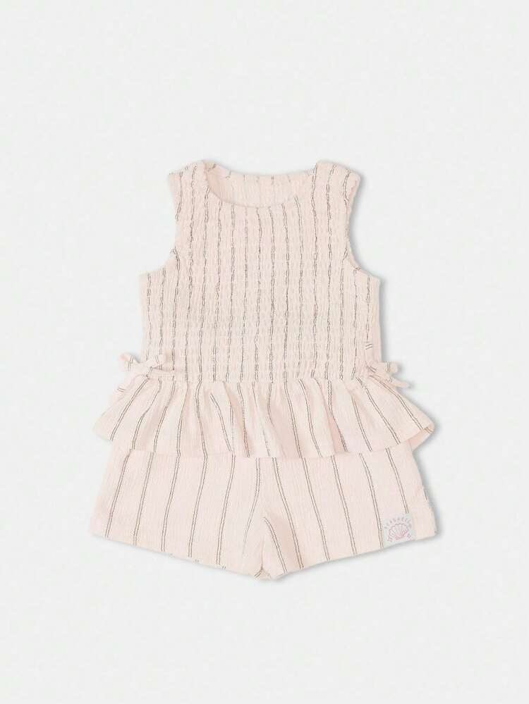 사이드 리본 디테일이 있는 스트라이프 탱크탑과 반바지