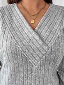 SHEIN LUNE 大码女式灰色保暖内衬T恤，适合秋冬季节穿着 - 灰色 - 查看 5