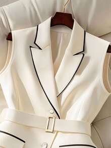 Regalyn سترة صيفية بياقة مدببة مع تريم متباين للمقاسات الكبيرة، بتصميم بسيط للتنقل