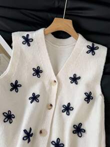 SHEIN Frenchy 女式优雅花卉图案前扣V领毛衣背心秋冬款 - 米色 - 查看 3