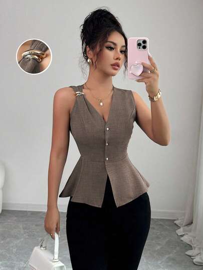 Elenzga Nueva llegada Blusa de verano minimalista y elegante para mujer con diseño de hebilla metálica, cuello en V y sin mangas para estilizar la cintura