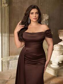 Aureia Plus Size Elegant Minimalist Green Cold Shoulder Ruched Waist Luxury Satin Mermaid Hem Bridesmaid Dress - Coffee Brown - View 2