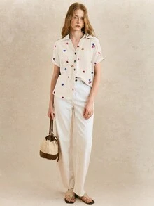 Écloséra 女士花卉刺绣翻领短袖休闲度假衬衫 - 杏色 - 查看 3