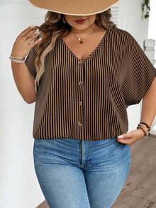 SHEIN CURVE+ 大码条纹印花V领休闲百搭短袖衬衫 - 咖啡棕 - 查看 3