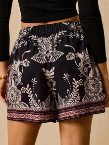 Travachic 加大码波西米亚风休闲度假花卉印花深色秋季女式短裤裙裤，带系带装饰荷叶边下摆 - 彩色 - 查看 2