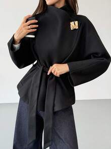 Aloruh 女士优雅单扣腰带长袖大衣，秋冬季时尚教师黑色大衣，不对称领设计，配有腰带和显瘦金属扣装饰，优雅百搭，适合通勤穿着。 - 黑色 - 查看 9