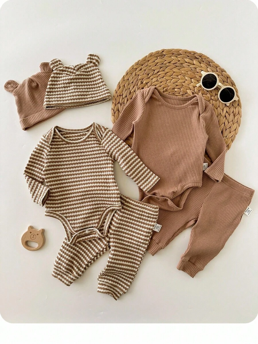 SHEIN 新生女宝宝可爱休闲针织弹力长袖连体衣，卡通印花，搭配裤子和帽子，秋冬季