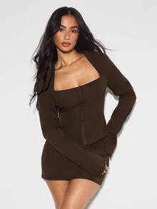 KIZN 紧身胸衣款式长袖定制上衣方领前扣修身剪裁秋冬晚装优雅迷你连衣裙长度 - 棕色 - 查看 3