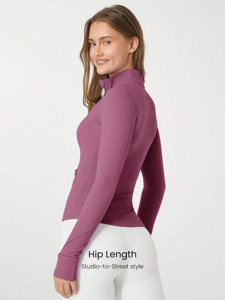 FeatherFit™ Slim-Fit Jacke mit Streamline Design, Sicherheitstaschen, Reißverschluss, für leichtes Yoga und Alltag im Herbst