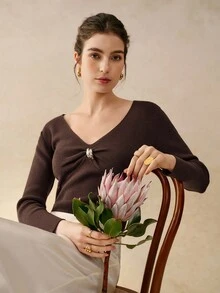 Cévolie Women's V-Neck Long Sleeve Metal Decor Fashion Knit Pullover Sweater, Autumn - Coffee Brown - View 6
