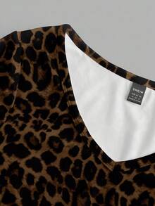 Attitoon Vintage Leopard Print Graphic V-Neck Slim Fit Long Sleeve T-Shirt For Women,Dark Brown,Autumn,Seksi Chic,Night Out,Y2K Boho Hippie Cheetah Top - White - View 5