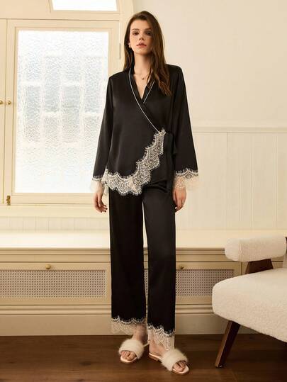 女士优雅浪漫撞色蕾丝拼接厚缎系带睡衣套装，黑色丝绸蕾丝边饰睡衣套装，秋冬服装