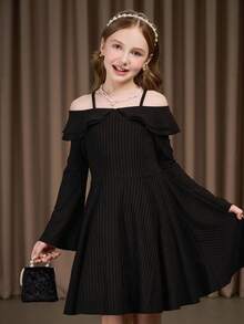 Robe noire pour préadolescentes, minimaliste élégante vintage à épaules dénudées avec double volant à l'ourlet, texture en maille, robe courte à manches longues ajustée. À porter avec une veste, vêtements d'automne - Noir - Voir 7