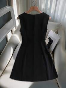 Franclia Váy nơ xếp ly cổ bất đối xứng họa tiết khối màu - màu đen - Xem 2