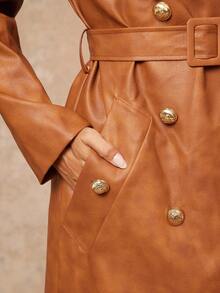 Lumalex Veste régulière pour femmes avec effet vieilli, épaules matelassées et taille cintrée. Manteau trench synthétique brun. Manteau trench synthétique pour femmes. Manteau trench brun. Robe manteau trench couleur rouille