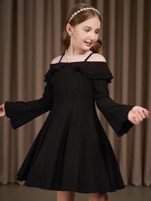 Robe noire pour préadolescentes, minimaliste élégante vintage à épaules dénudées avec double volant à l'ourlet, texture en maille, robe courte à manches longues ajustée. À porter avec une veste, vêtements d'automne - Noir - Voir 6