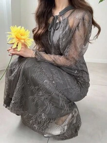 FRIFUL 女士深灰色透明蕾丝面料系腰修身两件套服装，适合节日的商务休闲装