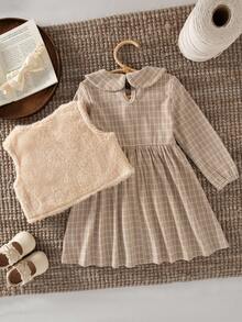 SHEIN 2 件套年轻女孩秋冬装，精致优雅风格加厚背心和格子连衣裙 - 杏色 - 查看 2