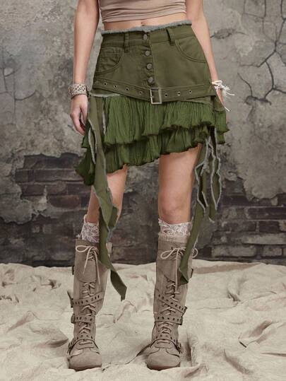 Grunge Punk Minifalda de mezclilla con diseño desgastado, recortes con volantes y parches para mujer estilo Y2K