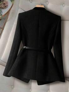 GlowEve CURVE Blazer Lengan Panjang Minimalis Warna Polos Ukuran Besar, Pakaian Sehari-hari untuk Wanita di Musim Gugur - Hitam - View 2