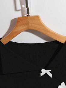 SHEIN LUNE 大码女式休闲不对称蝴蝶结装饰T恤，夏季优雅外出蝴蝶结翻领短袖修身不对称下摆经典优雅女式T恤 - 黑色 - 查看 4