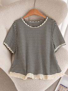 CosyJoli Plus Size Women's Casual Striped Loose Fit Round Neck T-Shirt,Slightly Sheer, Versatile For Summer