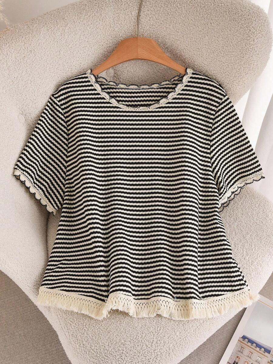 CosyJoli Plus Size Women's Casual Striped Loose Fit Round Neck T-Shirt,Slightly Sheer, Versatile For Summer