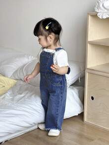 SHEIN Quần yếm denim màu xanh dương trang trí nơ 3D cho bé gái, trang phục thường ngày phong cách đồng quê boho cho bé gái mùa xuân và hè, trang phục đi biển cho bé gái, trang phục đường phố miền Tây cho bé gái, trang phục nghỉ xuân, trang phục dự tiệc rave, quần yếm denim cho bé gái mùa thu đông. - Rửa trung bình - Xem 2