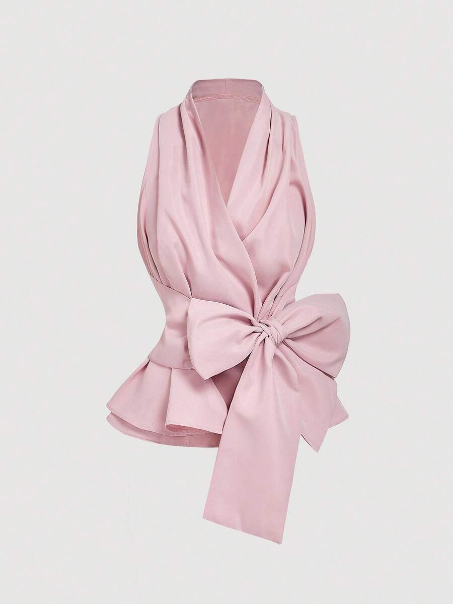 SHEIN X Belle Mariano SHEIN MOD 女士休闲V领蝴蝶结吊带上衣，粉色雪纺蝴蝶结上衣，适合婚礼派对，优雅无袖，柔软轻盈面料，裹身V领设计，芭蕾舞风格，低调奢华，浪漫聚会，婚礼宾客上衣，时尚夏季派对服饰 - 淺粉色 - 查看 1