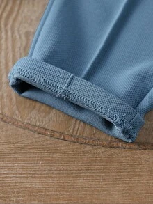 SHEIN 男婴/女婴休闲装，暖色调搭配，简约优雅风格。舒适温暖，适合微凉季节。纯色半拉链翻领长袖上衣，轻松套穿设计；搭配纯色无腰长裤，打造协调统一的造型。适合散步、休闲、轻度运动或温馨的家庭聚会，让您的小宝贝展现童真魅力和活力。 - 藍色 - 查看 3