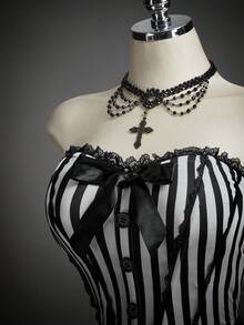 SHEIN ICON 2 件万圣节角色扮演哥特式紧身胸衣黑白服装条纹紧身胸衣上衣和低腰灯笼裤短裤 - 彩色 - 查看 9