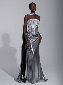 Elitara 优雅、奢华、未来感十足的针织涂层面料，配有缝线、法式刺绣、人字形腹部褶皱、飘逸领口的贴臀连衣裙、女士晚礼服、网眼连衣裙、连衣裙