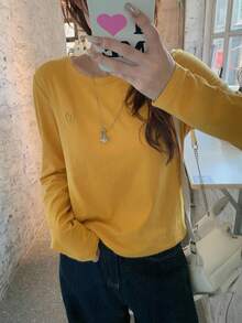 DAZY 女士奶油黄色宽松休闲基本款长袖 T 恤，带刺绣心形图案，适合秋季和春季