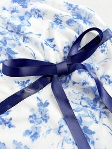 SHEIN Girlism 少女花卉印花针织网眼上衣和纯色迷你裙两件套，休闲 - 藍白色 - 查看 3