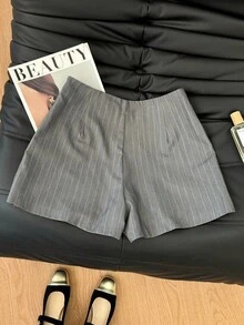 SHEIN Frenchy Damen gestreifte Wickel-Shorts mit Kreuzüberschneidung - Grau - Übersicht 2